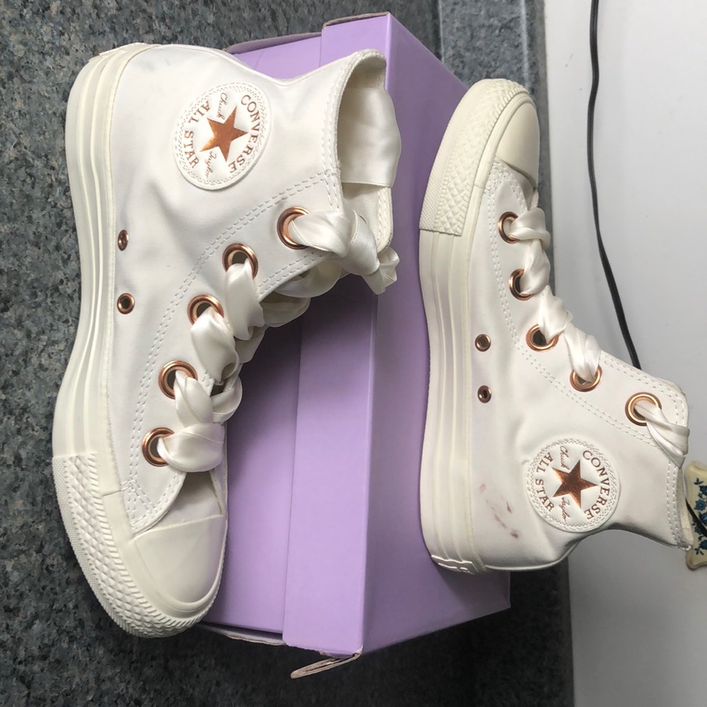 Converse